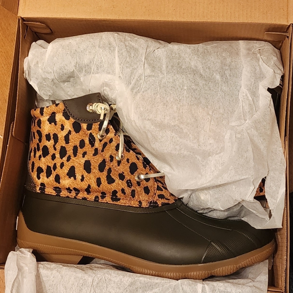 Sperry women leopard duck boots